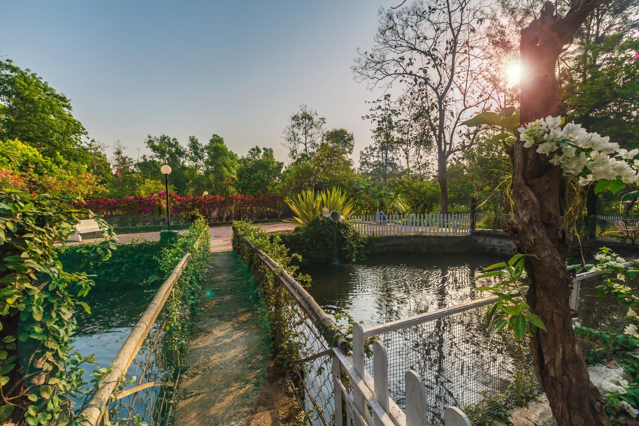 Saffronstays Kenwoods, Vikramgad Palghar Exterior photo